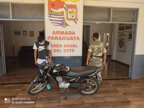 Pretendía pasar el Puente de la Amistad con motocicleta robada en Foz